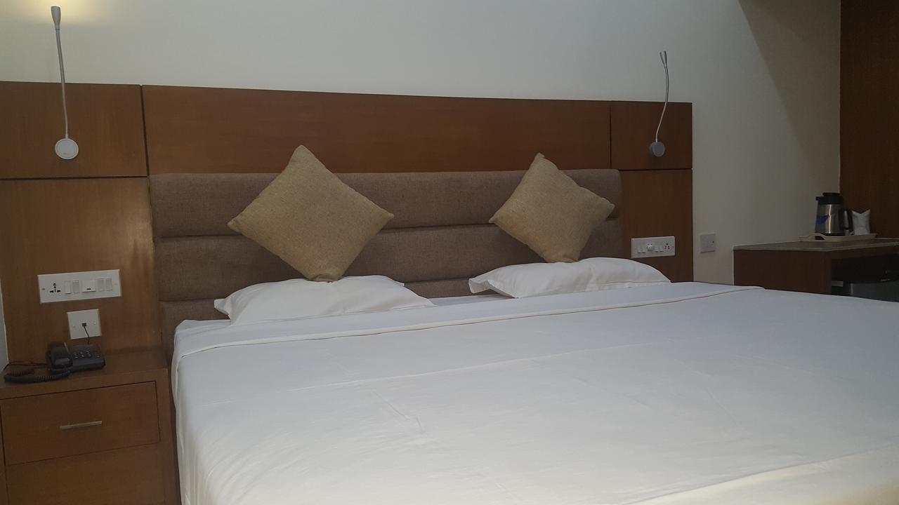 Sree Gokulam Residency Hotel Thrissur Eksteriør billede